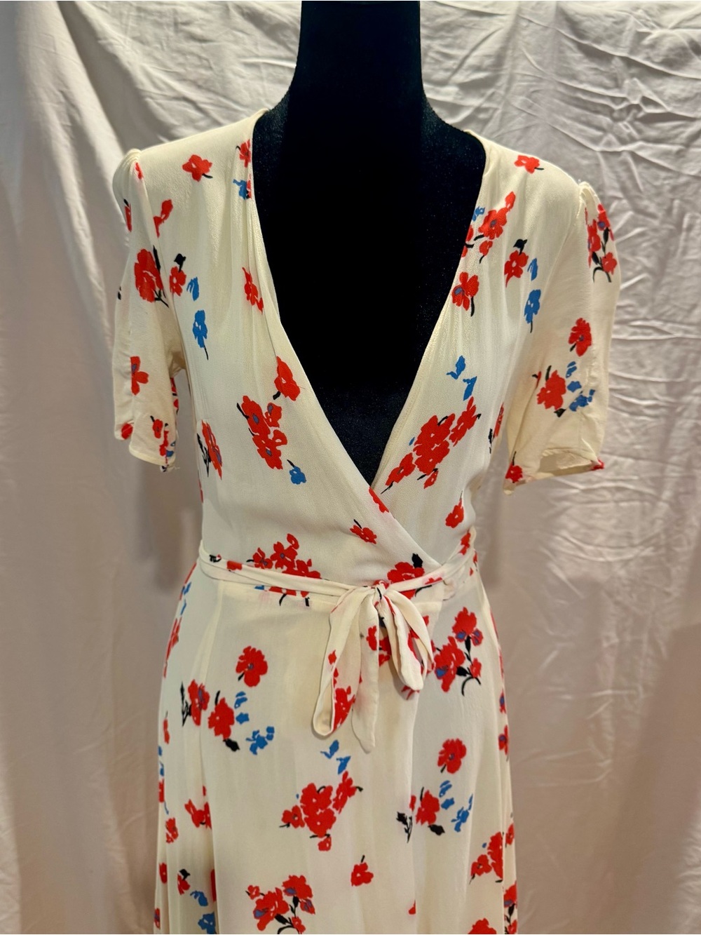 Reformation Napa Wrap Midi Dress - Picture 3 of 10